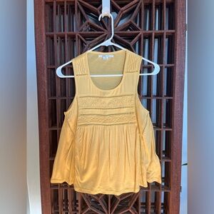 NWOT O’Neill women’s Tokeen top, size XS, color mimosa